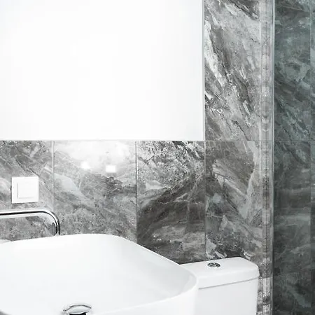 Renovated Beautiful Near Aristotelous A Апартаменти Салоніки